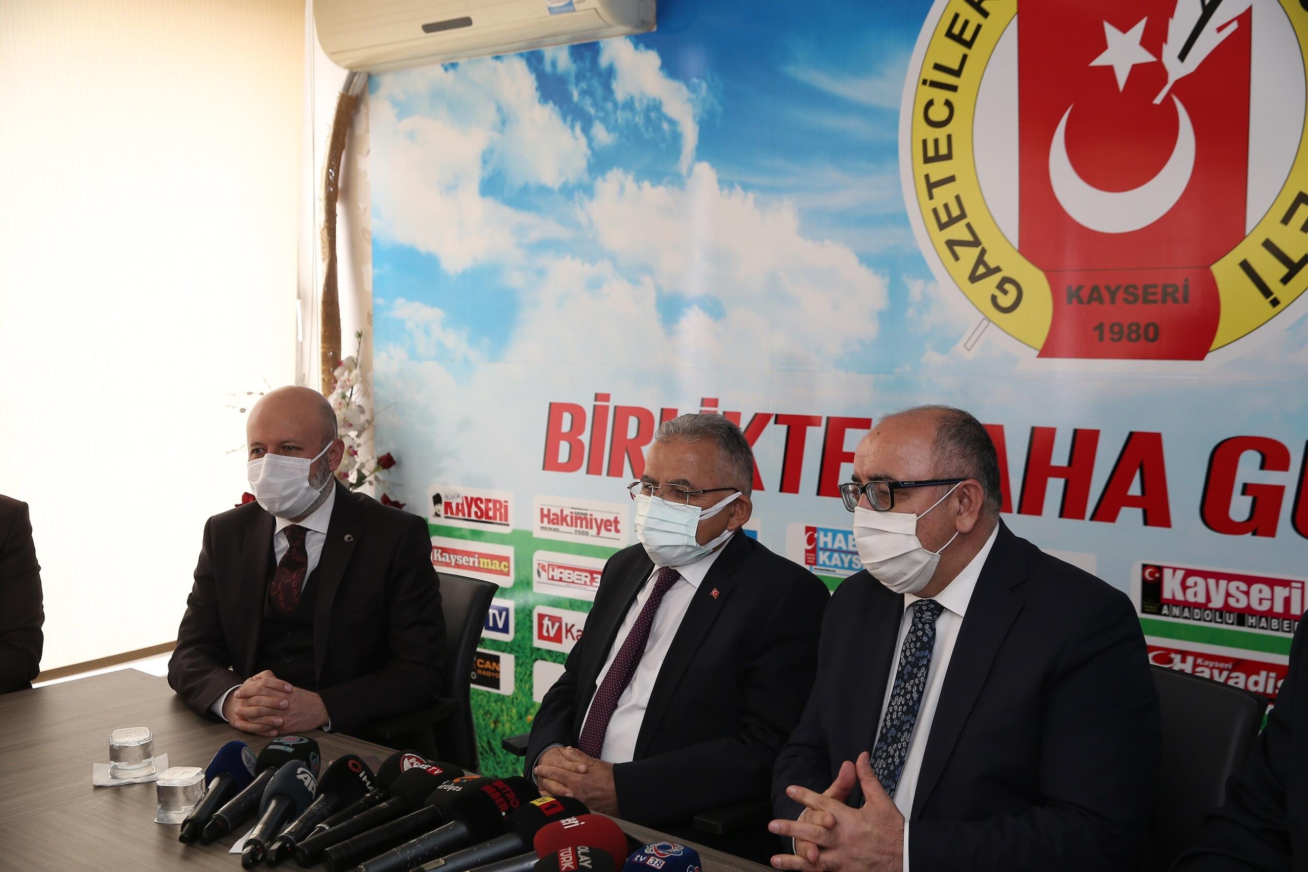 Başkan Büyükkılıç: “Erciyes’imiz de, Kapadokya’mız da, Kayseri’miz de, Nevşehir’imiz de yerinde duruyor”