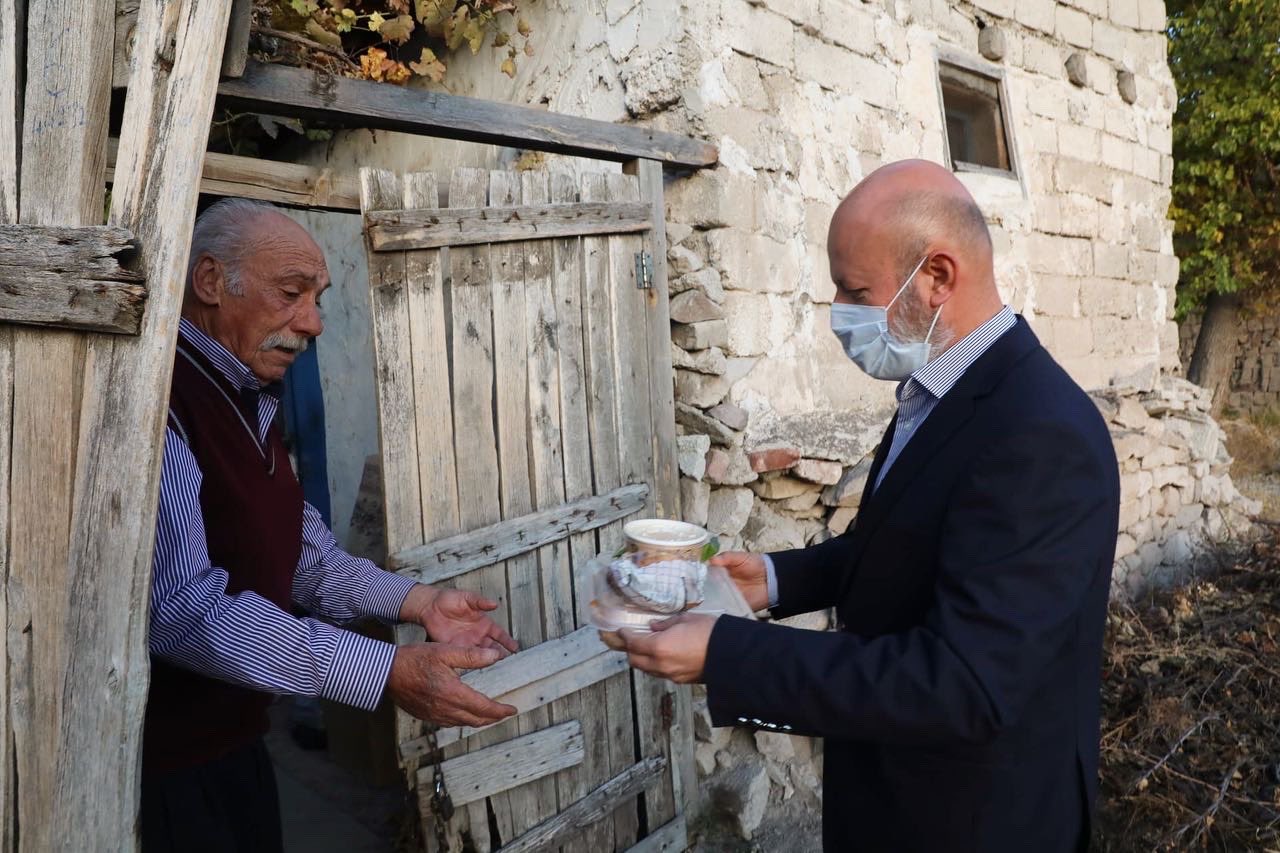 ÇOLAKBAYRAKDAR; “KOCASİNAN’DA KİMSE YALNIZ DEĞİLDİR”