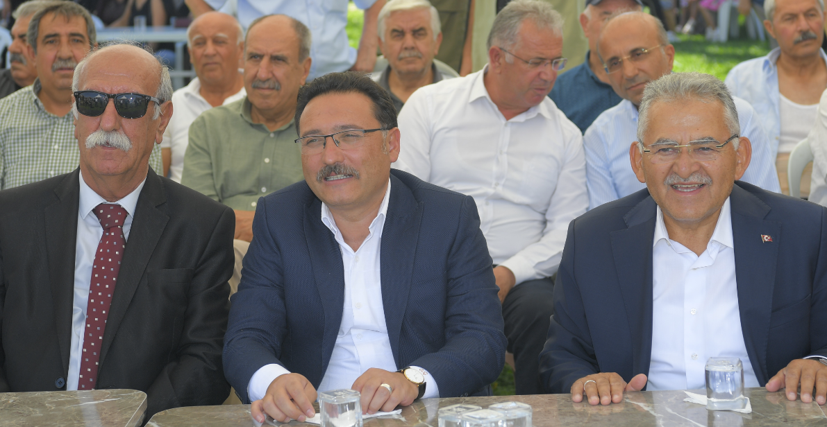 Vali Çiçek: “Bin yıldır Ehl-i Beyt’e vefa gösteren bu topluluk bizi yalnız bırakmadı”