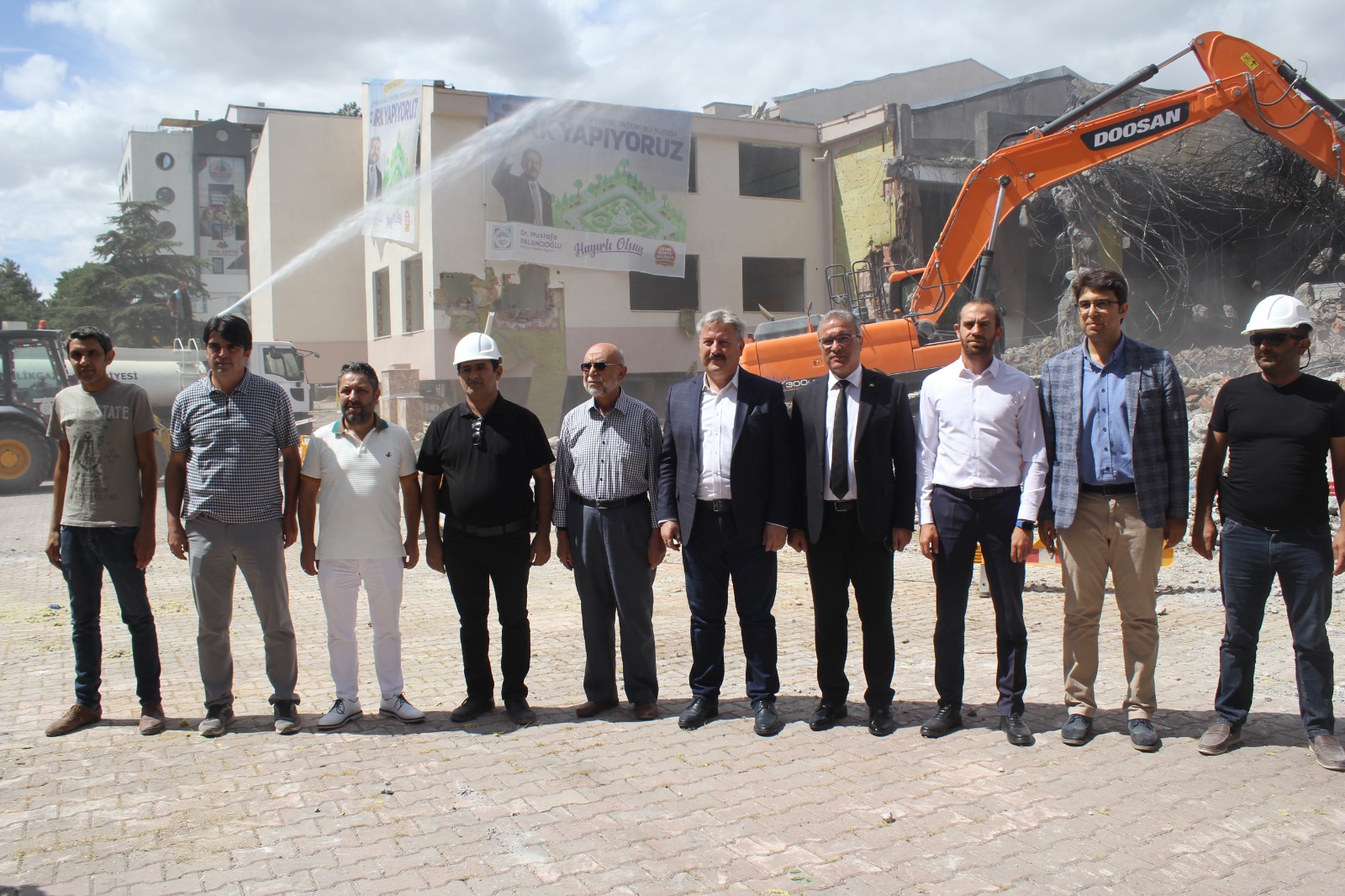 Dedeman Ortaokulu’nun yerine yeşil park alanı yapılacak