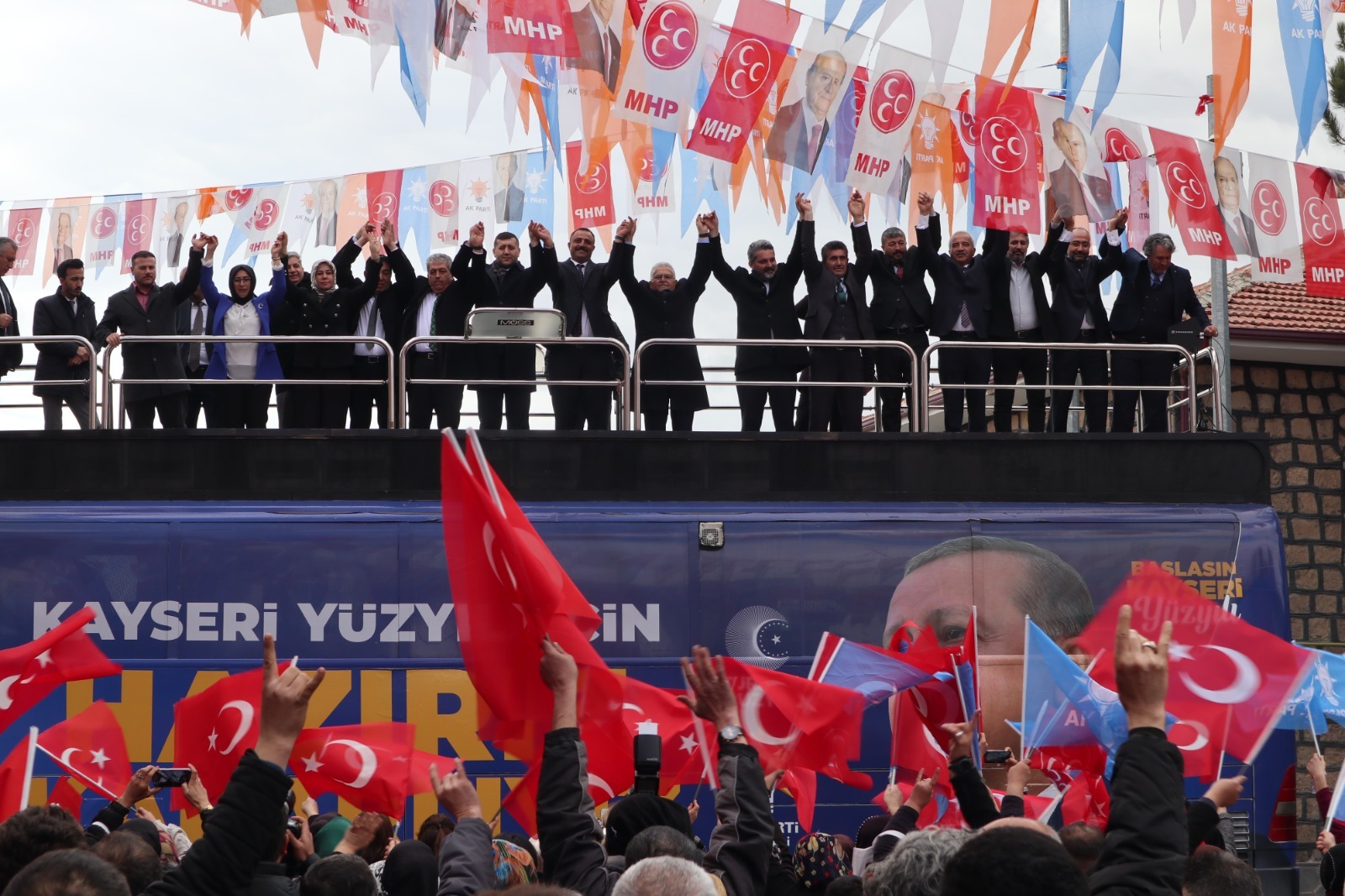 AYYILDIRIM’DAN SARIOĞLAN’DA GÖVDE GÖSTERİSİ