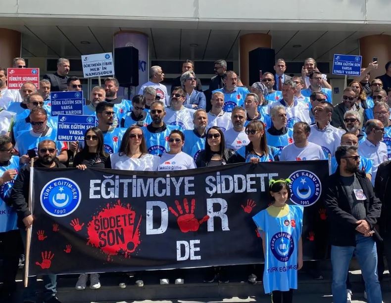 TÜRK EĞİTİM-SEN ÖĞRETMENE ŞİDDETİ KINADI