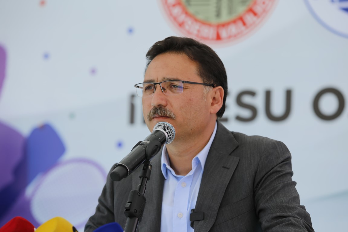 VALİ ÇİÇEK: “1,5 YIL GİBİ BİR ZAMANDA 37’NCİ SPOR OKULUNA ULAŞMANIN GURURUNU YAŞIYORUZ”