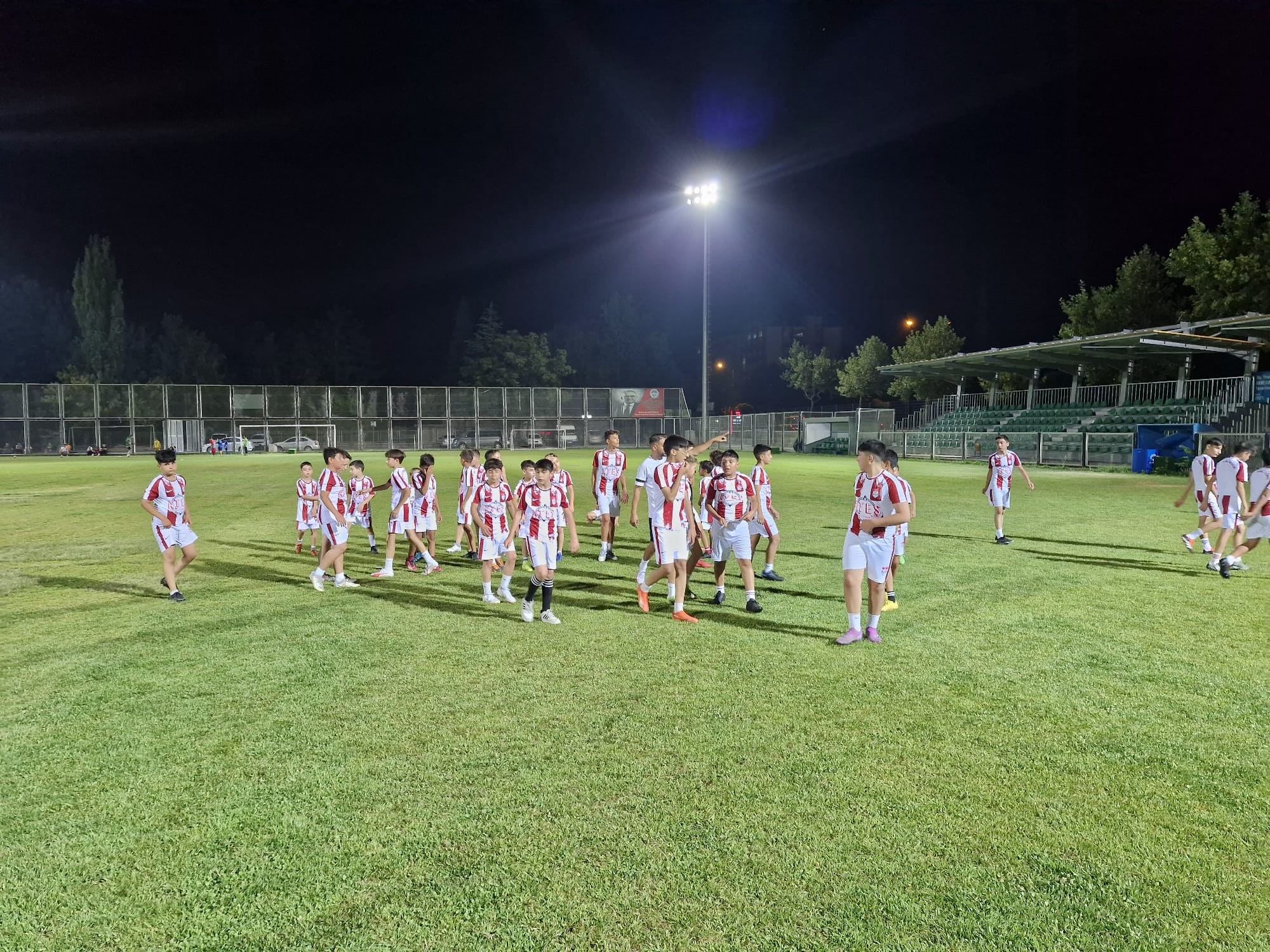AMATÖR FUTBOLCULAR ASKF TESİSLERİ’NDE LİGE HAZIRLANIYOR