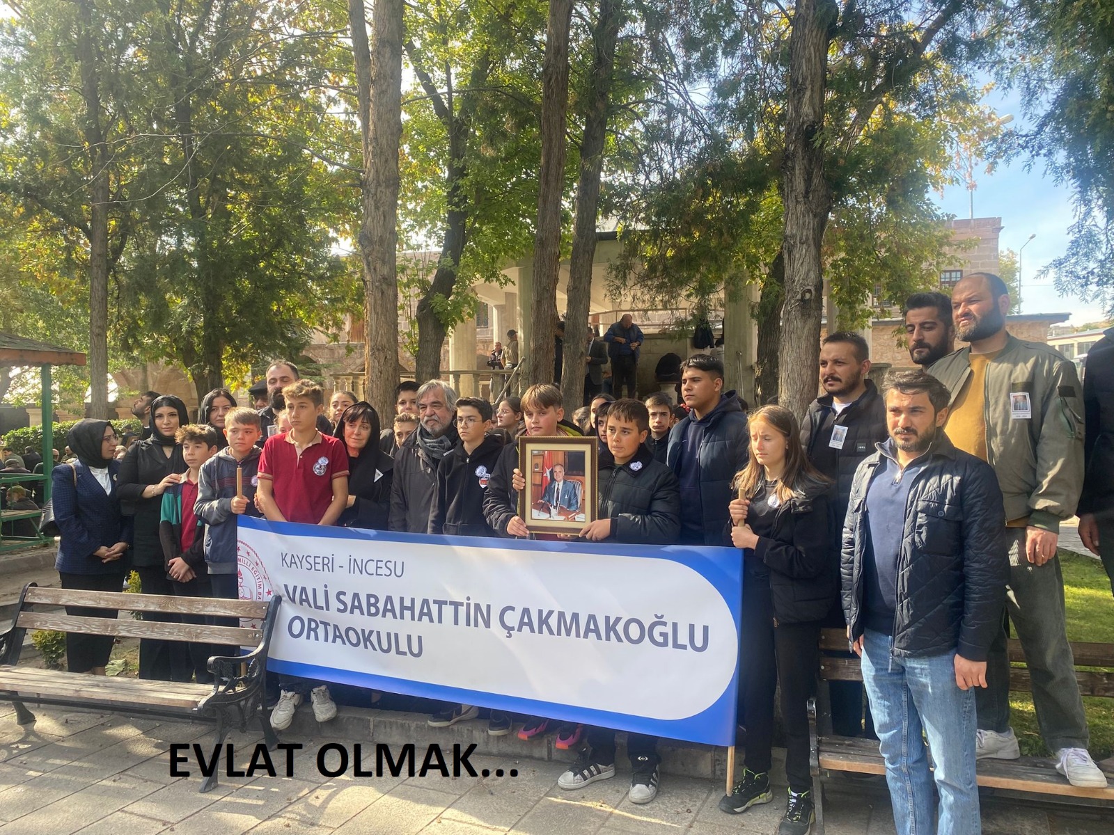 ÇAKMAKOĞLU’NUN KIZINDAN TEŞEKKÜR MESAJI