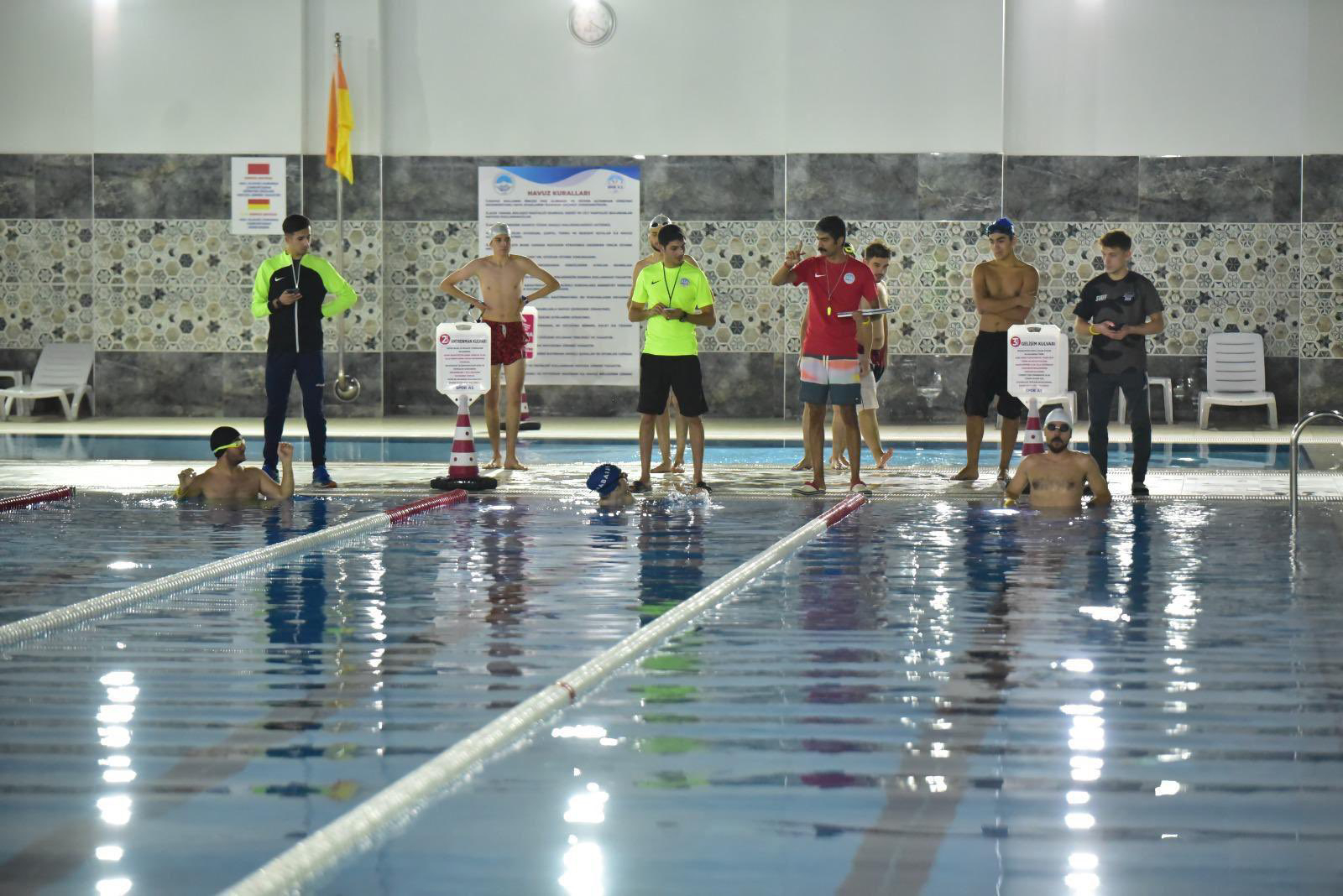 “SAĞLIĞA KULAÇ AT” YÜZME YARIŞMASI BAŞLADI