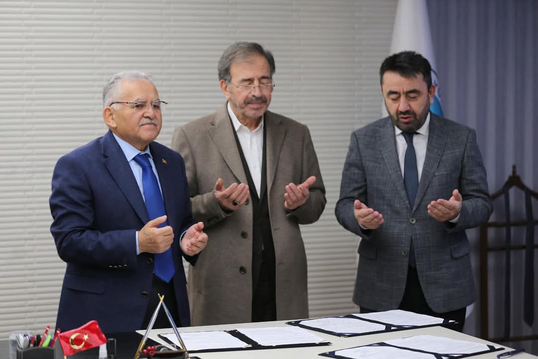 BAŞKAN BÜYÜKKILIÇ VE HAYIRSEVER BİRDAL, CAMİ İÇİN PROTOKOL İMZALADI