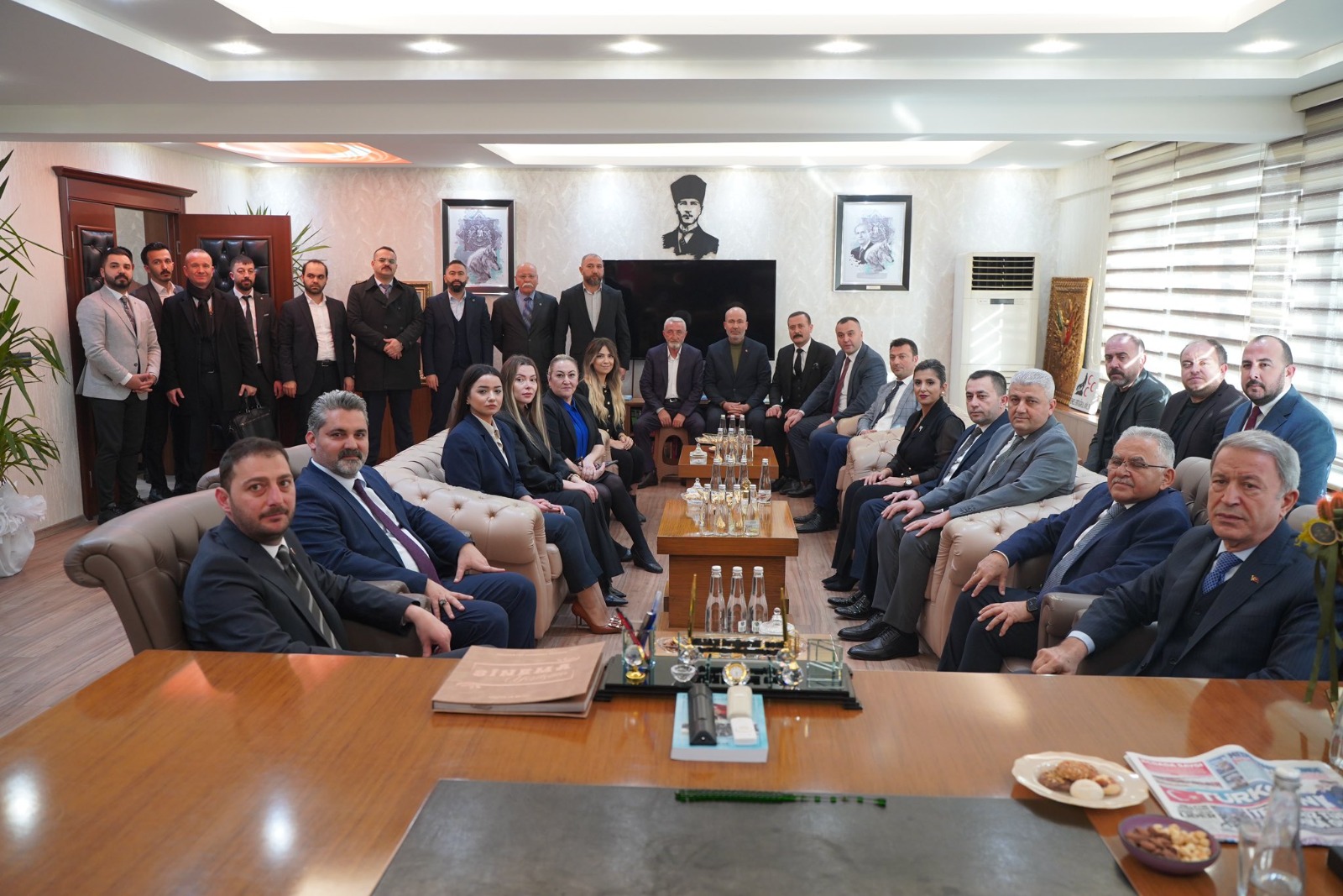 AK PARTİ HEYETİNDEN MHP KAYSERİ İL BAŞKANLIĞINA ‘DAVET’ ZİYARETİ