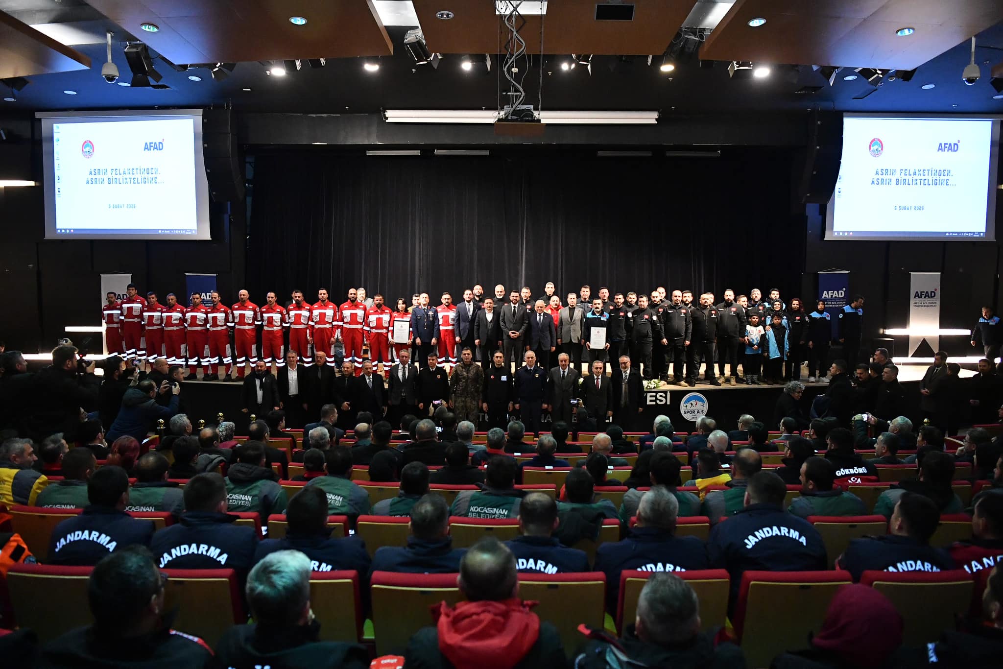 VALİ ÇİÇEK’TEN BAŞKAN BÜYÜKKILIÇ’A TEŞEKKÜR: “ÇOK BÜYÜK MÜCADELESİNE ŞAHİDİM”