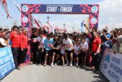 MİNİK SPORCULARDAN 23 NİSANA ÖZEL KOŞU
