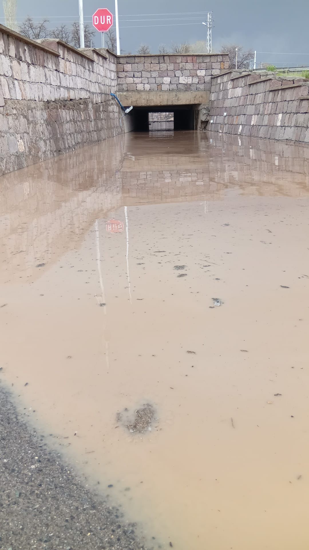 KAYSERİ’DE SAĞANAK YAĞIŞ SELE DÖNÜŞTÜ
