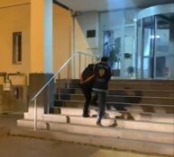 İş yerini silahla yağmalayan 2 şüpheli yakalandı