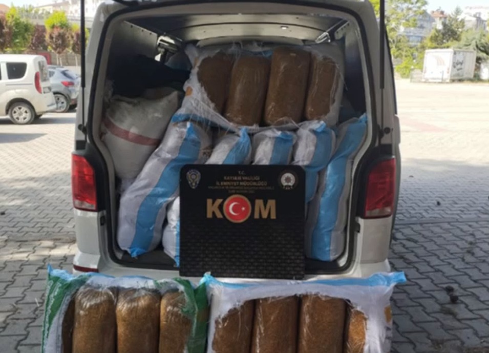 Kente kaçak tütün sokmaya çalışan şahıs yakalandı