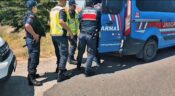 Mide ve bağırsaklarında uyuşturucu taşıyan 3 şahıs yakalandı