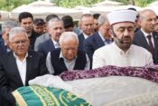 Başkan Memduh Büyükkılıç’ın yengesi defnedildi