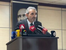 BAŞKAN NAVRUZ, “BUGÜN ALANLARDA AZİZ ŞEHİTLERİMİZİ ANMAK ADINA SESİMİZİ EN GÜÇLÜ ŞEKİLDE YÜKSELTİYORUZ”