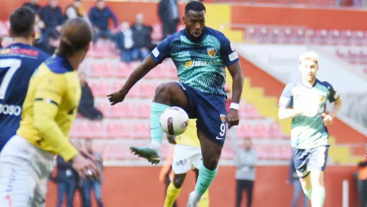 Nazon, Kayserispor için veda mesajı yayınladı