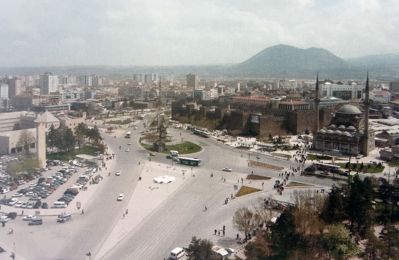 CUMHURİYET MEYDANI’NIN TARİHİ DÖNÜŞÜMÜ