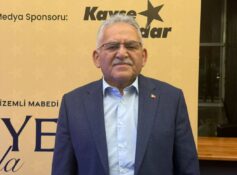 Vali Çiçek: “Başkan Büyükkılıç’ın sağlık durumu iyi, yarın görevinin başında”