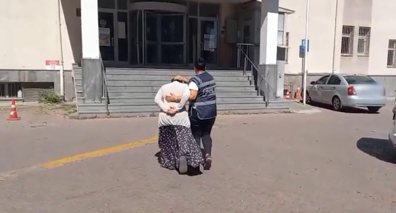 Hırsızlık suçundan 10 yıl hapis cezasıyla aranan şahıs yakalandı