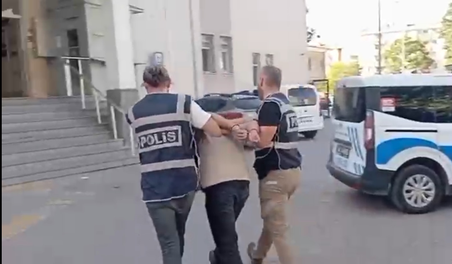 Hırsızlık suçundan aranan 36 yaşındaki şahıs yakalandı
