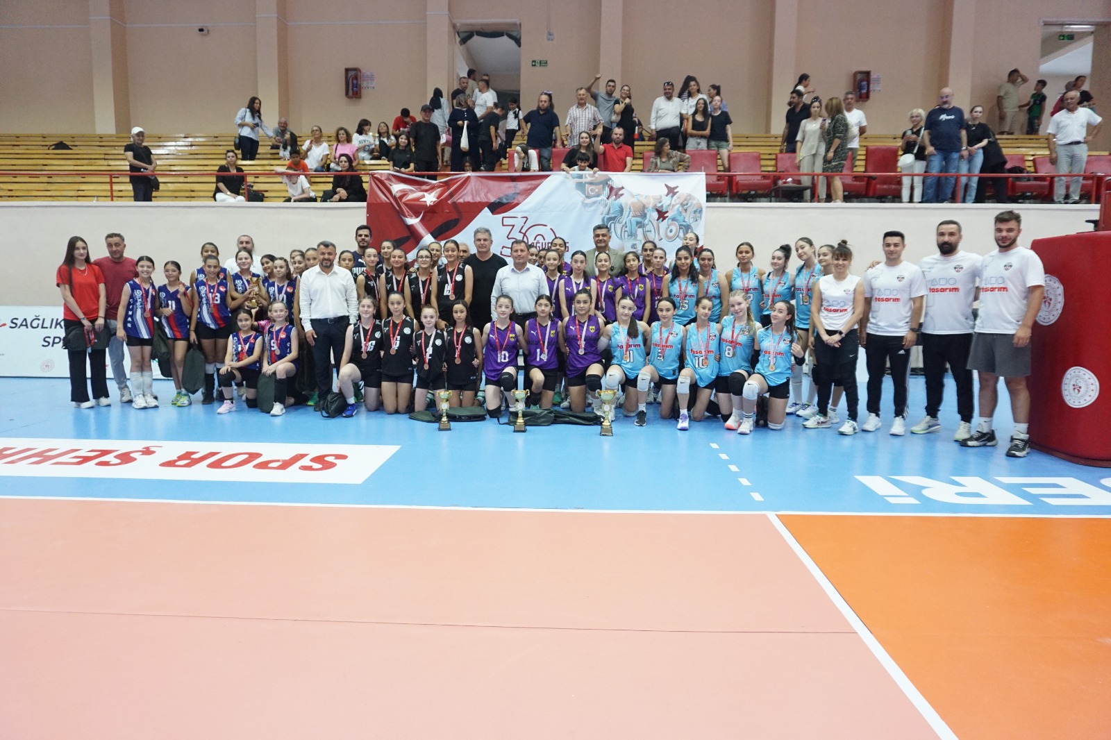 30 Ağustos Zafer Bayramı Voleybol Turnuvası sona erdi