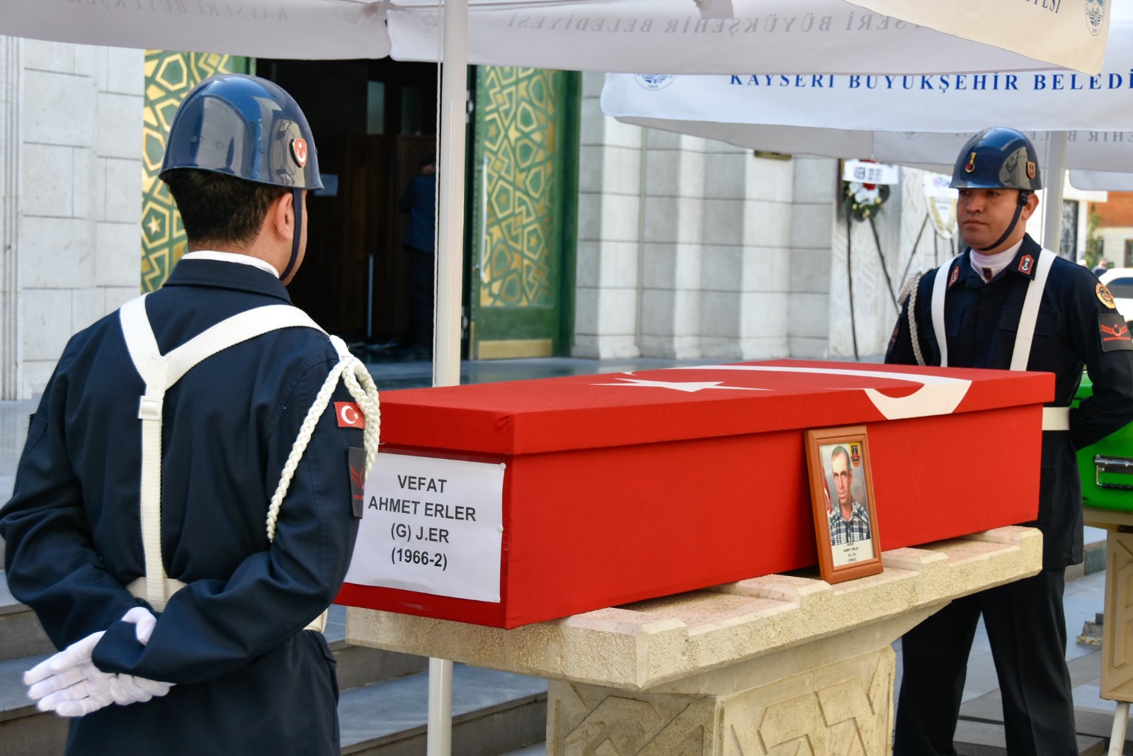 Jandarma Gazi Erler son yolculuğuna uğurlandı
