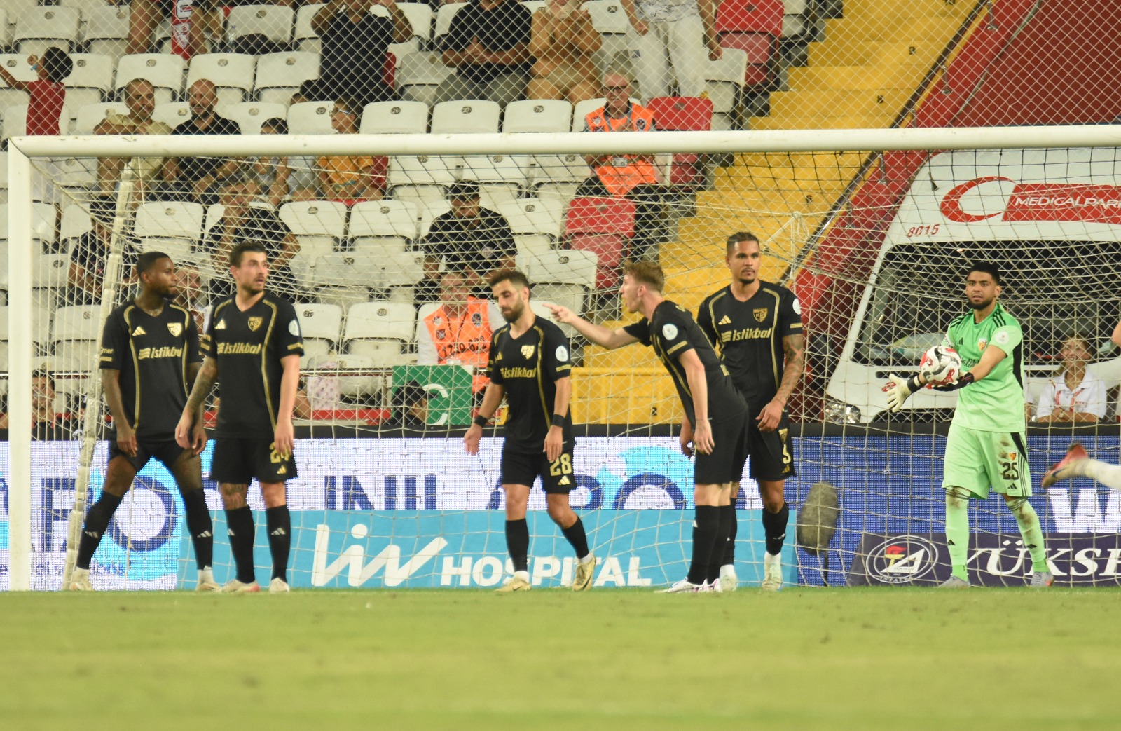 Kayserispor lige verilen araya mağlubiyetle girdi