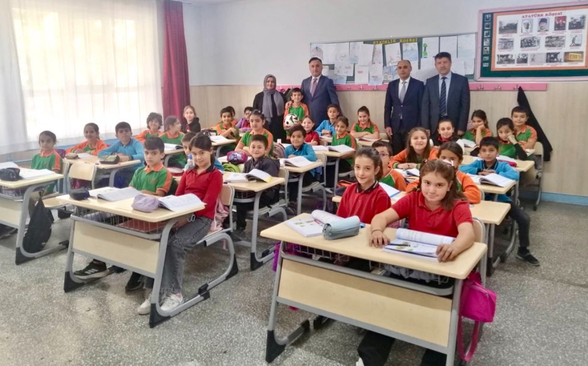 Müdür Esen öğrencinin isteği karşılıksız bırakmadı