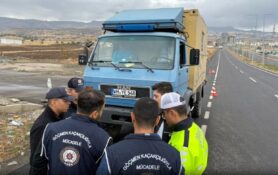 81 ilde göçmen kaçakçılarına operasyon: 169 gözaltı, 783 düzensiz göçmen yakalandı