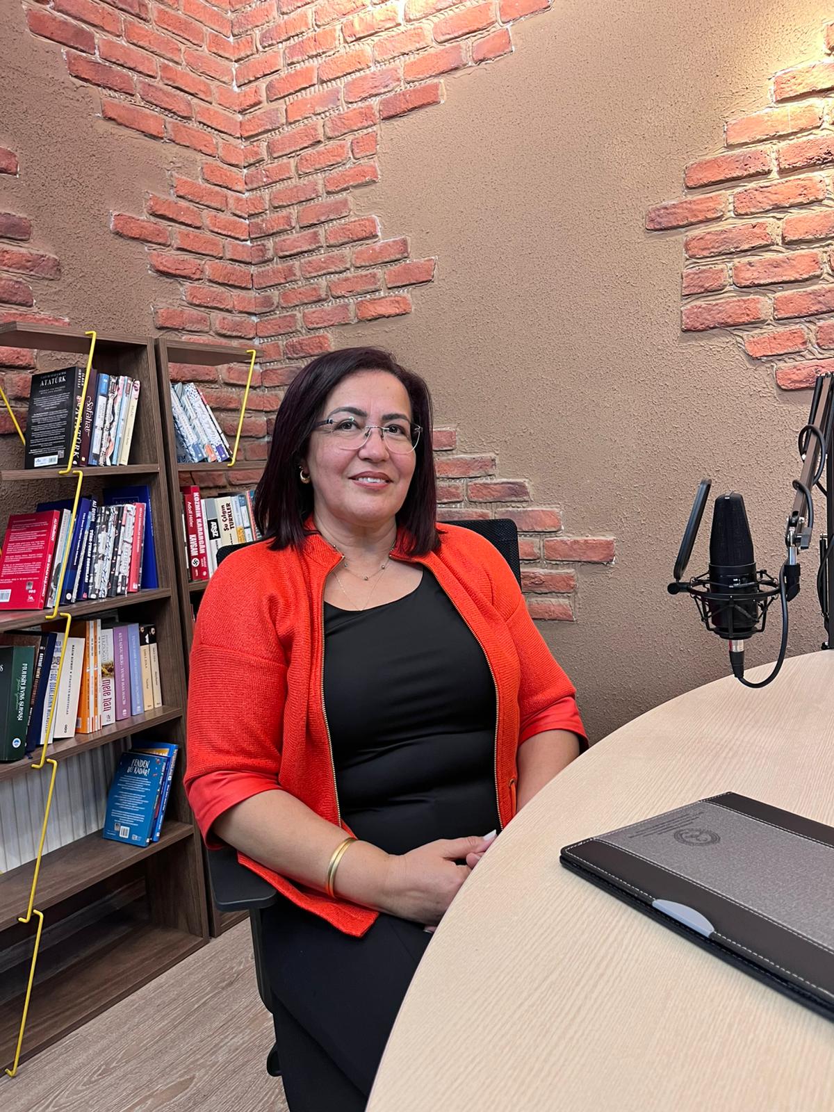 “Dil geriliği, günümüzün en büyük problemi”