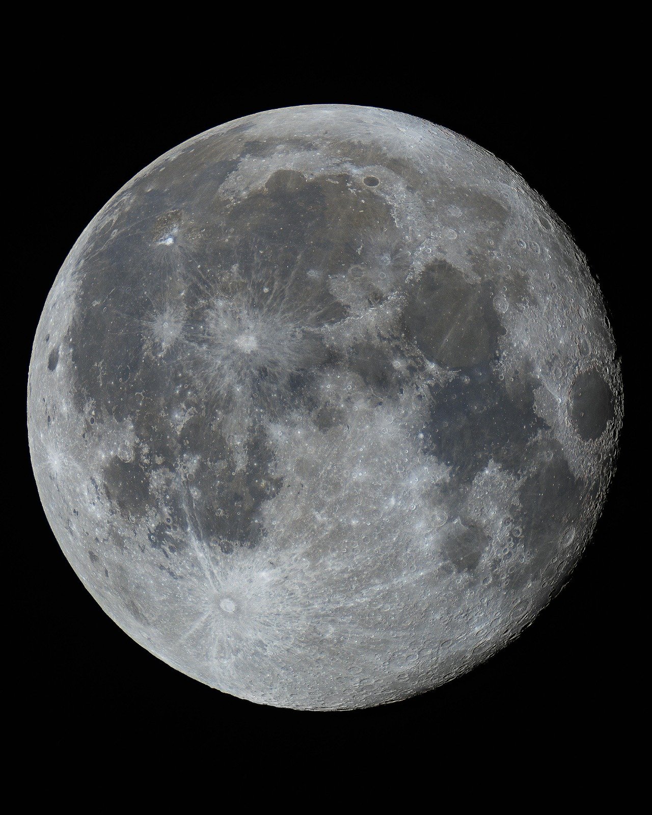 Ay en parlak haliyle sahnede: Bu gece süper ay gökyüzünü aydınlatacak