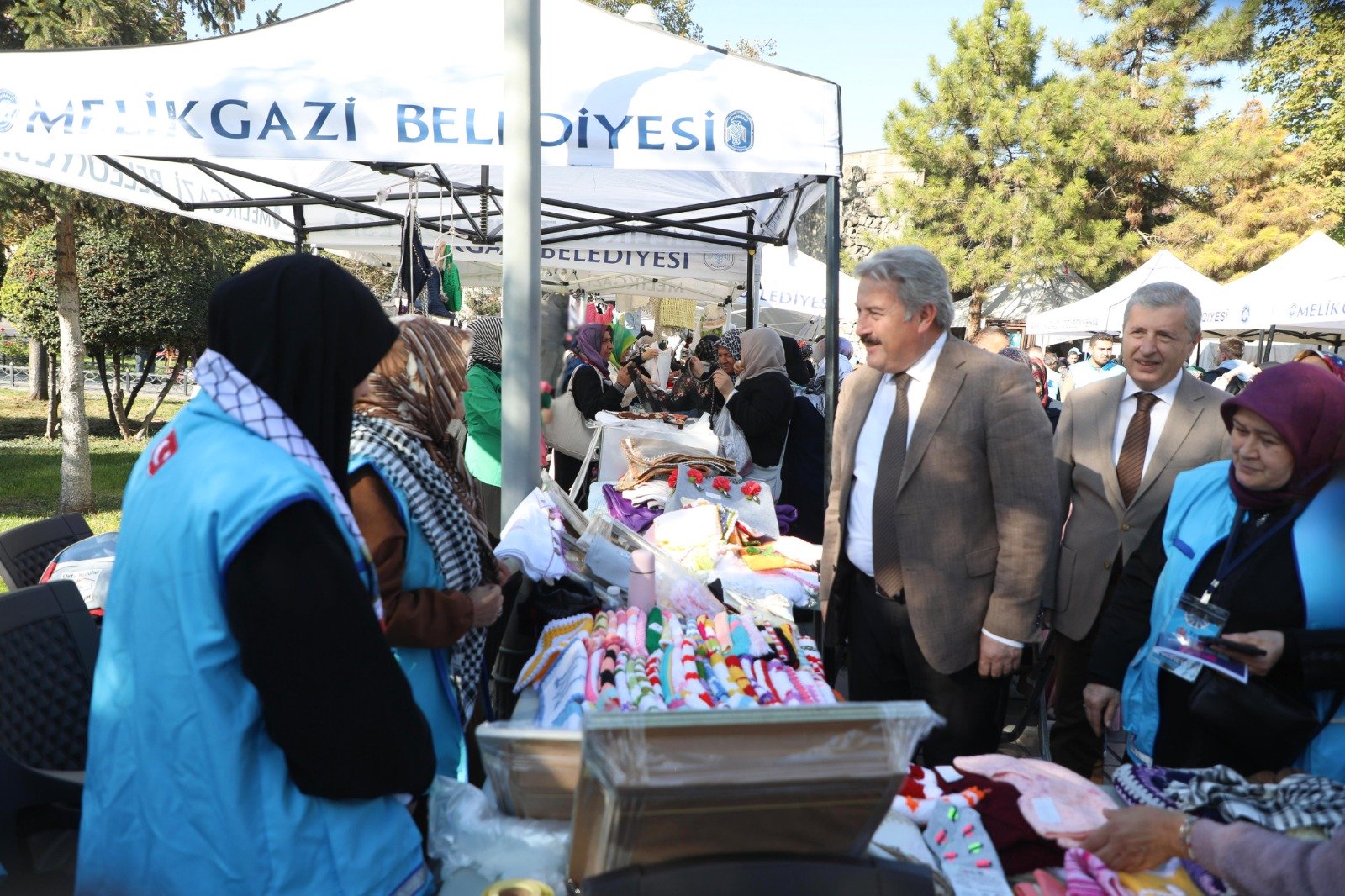 Başkan Palancıoğlu’ndan, Gazze İçin Hayır Çarşısı’na ziyaret