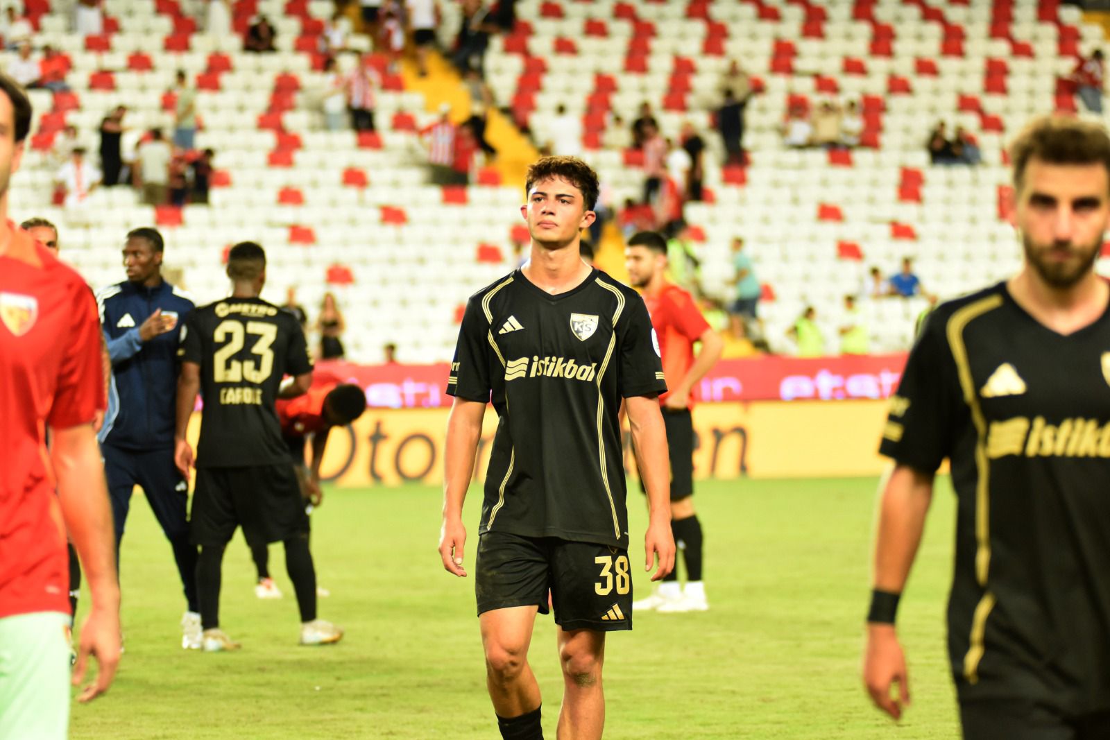 Kayserisporlu Kayra Cihan U19 Milli Takıma davet edildi