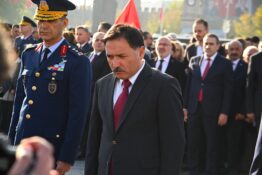 Vali Çiçek, “Her 10 Kasım’da hüzünlüyüz”