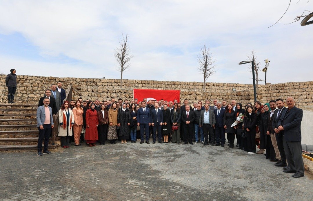 Bünyan’da öğretmenler günü Cam Teras’ta kutlandı