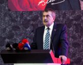 Bakan Tekin açıkladı: Okullarda ara tatil kalkabilir