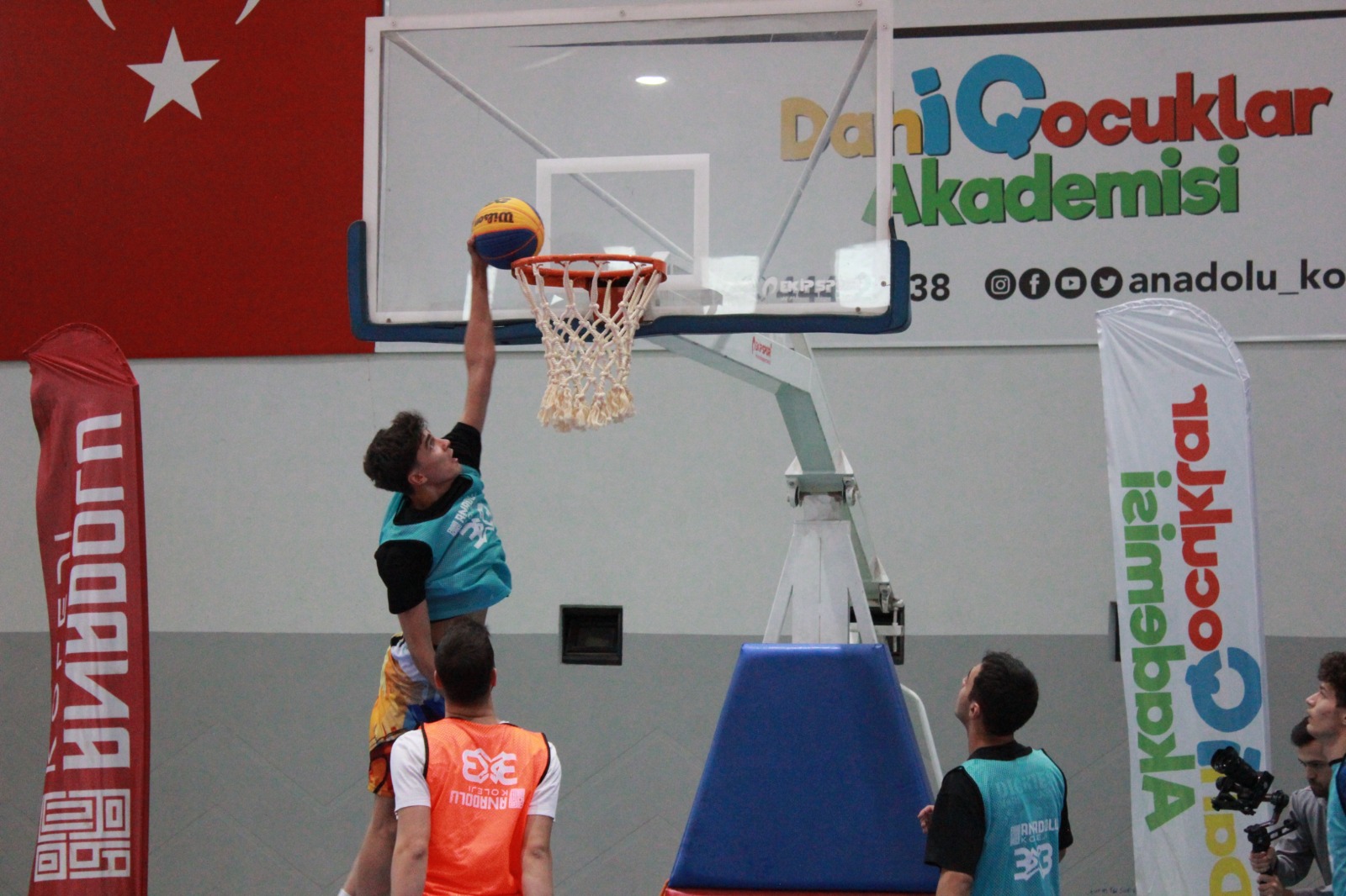 Anadolu Koleji’nden Öğretmenler Gününe özel 24 takımlı basketbol turnuvası