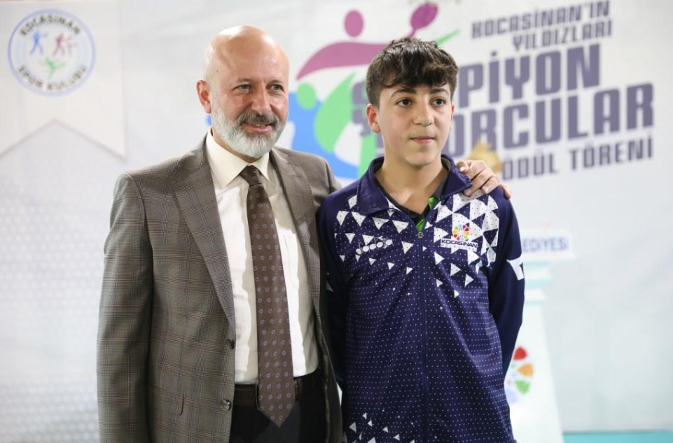 Kocasinan’ın Milli Sporcusu Kenan Eren Kahraman, dünya ikincisi oldu