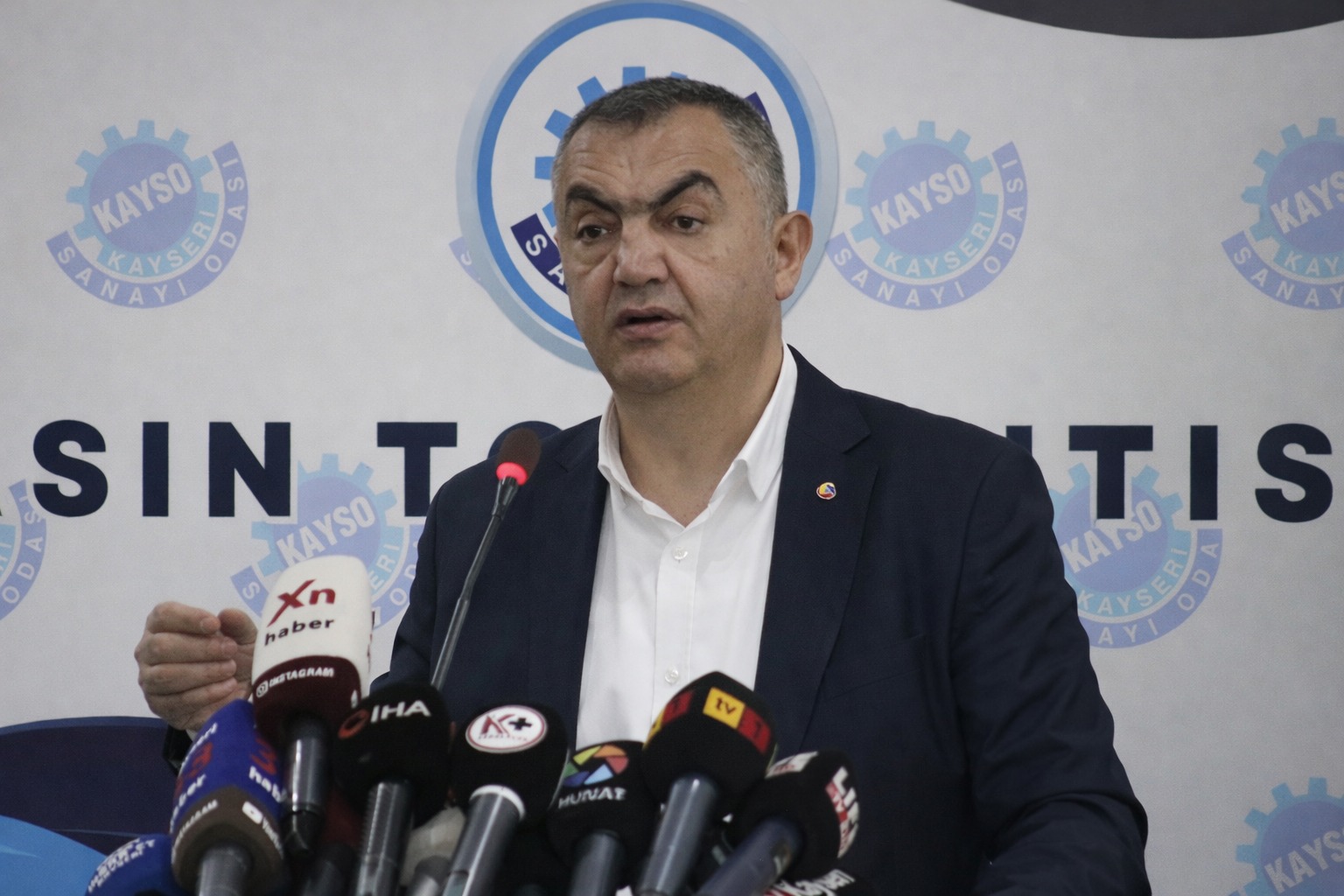 Büyüksimitci: “4,5 milyon işsiz gencimiz var, iş hayatına kazandırılmalılar”