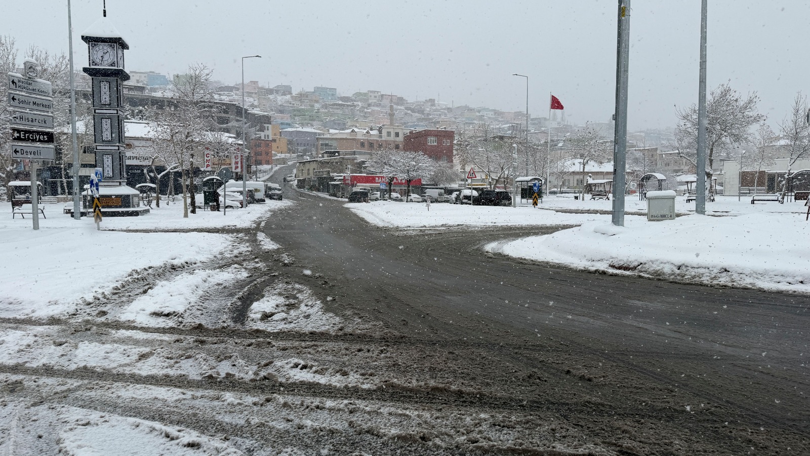 Başkan Özdoğan: “Tüm ekiplerimizle sahadayız”