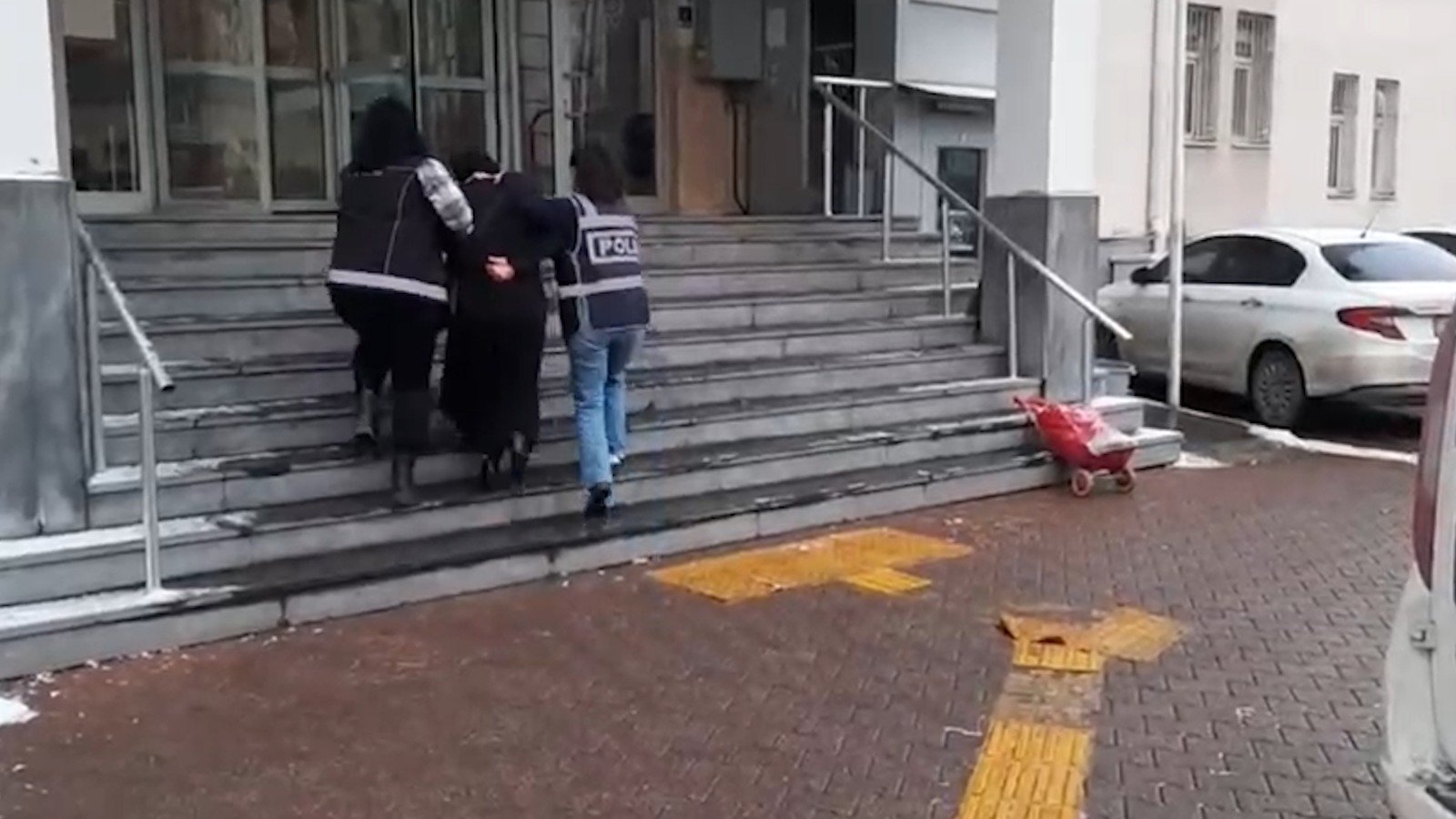 Hırsızlık suçundan 14 yıl kesinleşmiş hapis cezası bulunan firari yakalandı