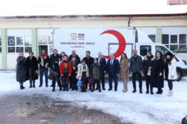 Bünyan’da öğrencilere karaçam tohumu dağıtıldı