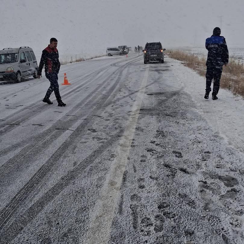 TOMARZA DA TRAFİK KAZASI; 2 YARALI