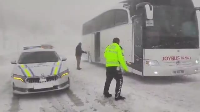 Tipi ve yağış nedeniyle mahsur kalan 147 vatandaş kurtarıldı