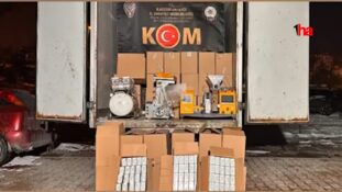 Kiraladığı evi sigara imalathanesine çevirdi: Polisten kaçamadı