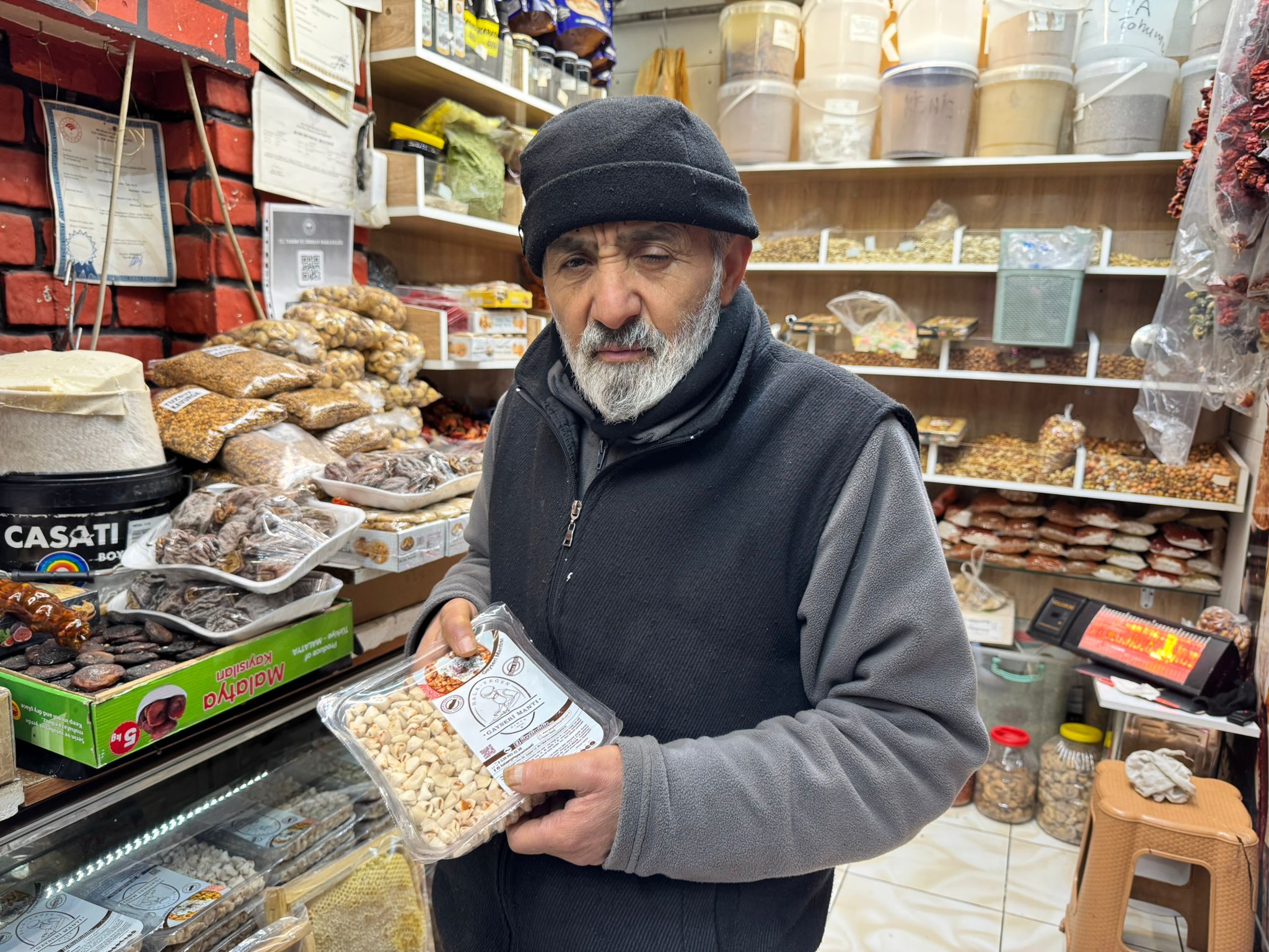 Esnaf Mustafa Eğilmez: “Tavuk ve sakatat birleşince et zannediyorlar ama et değildir”