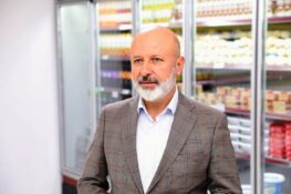 Başkan Çolakbayrakdar, “Ramazanda da çalınmadık kapı bırakmayacağız”