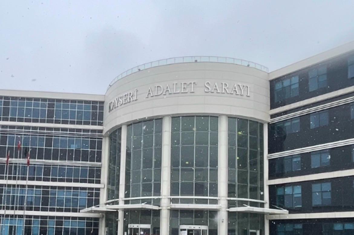 Sarız’da 1 kişinin öldüğü olay nedeniyle açılan davanın ilk duruşması görüldü