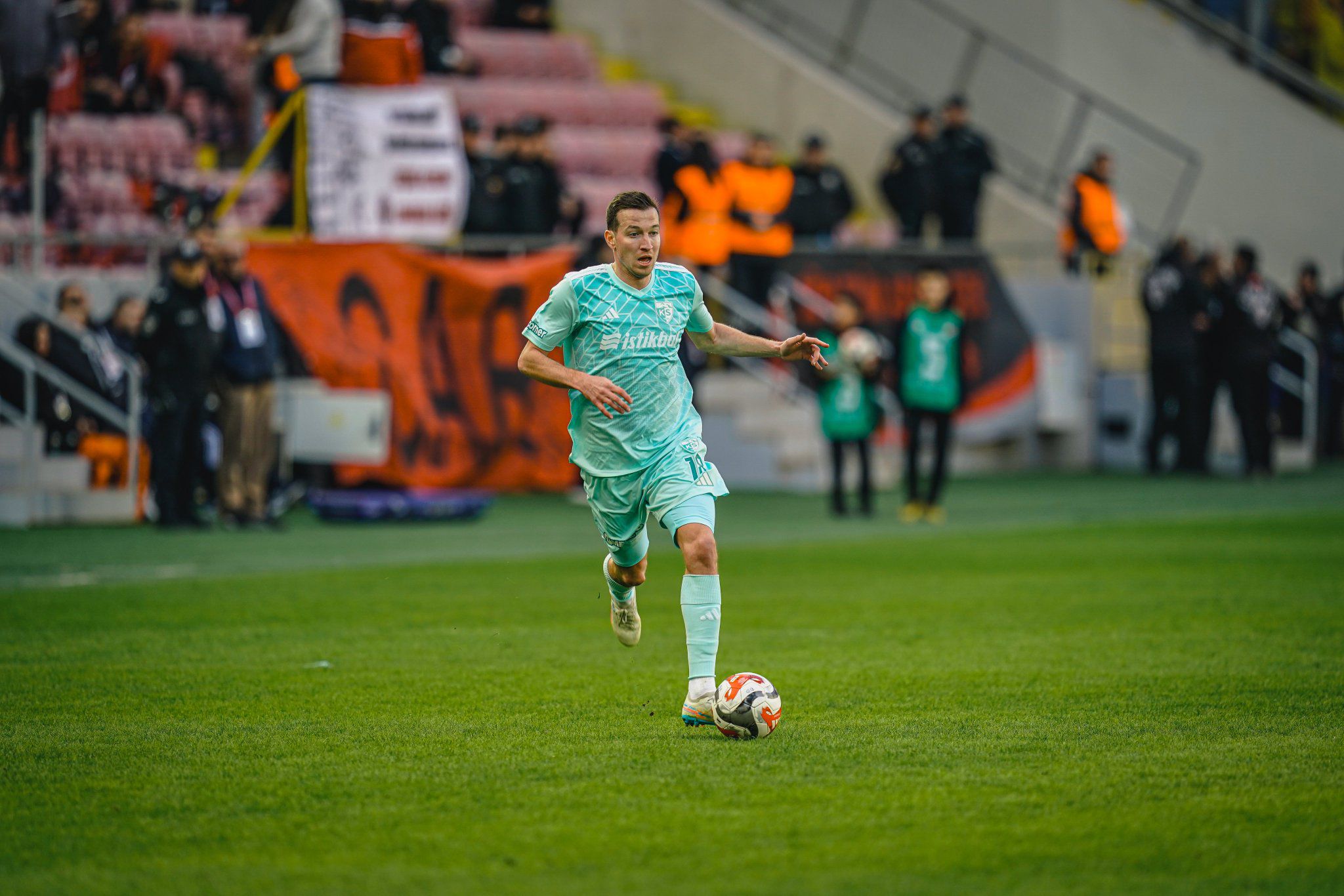 Kayserisporlu Chalov: Bizim için önemli bir maçtı